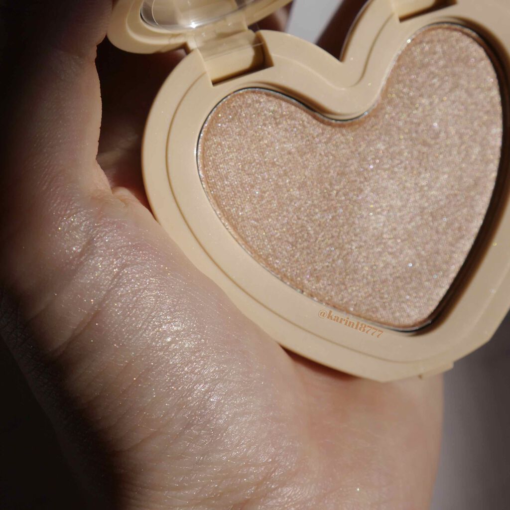 ラブビーム グロウ #02 AURA BEAM/lilybyred/パウダーハイライトを使ったクチコミ（3枚目）