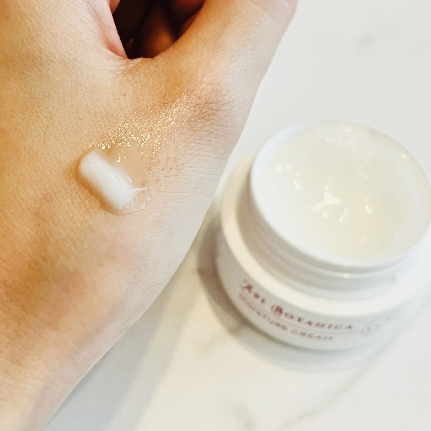 アピボタニカ モイスチャークリーム/エリデン/フェイスクリームを使ったクチコミ(3枚目)