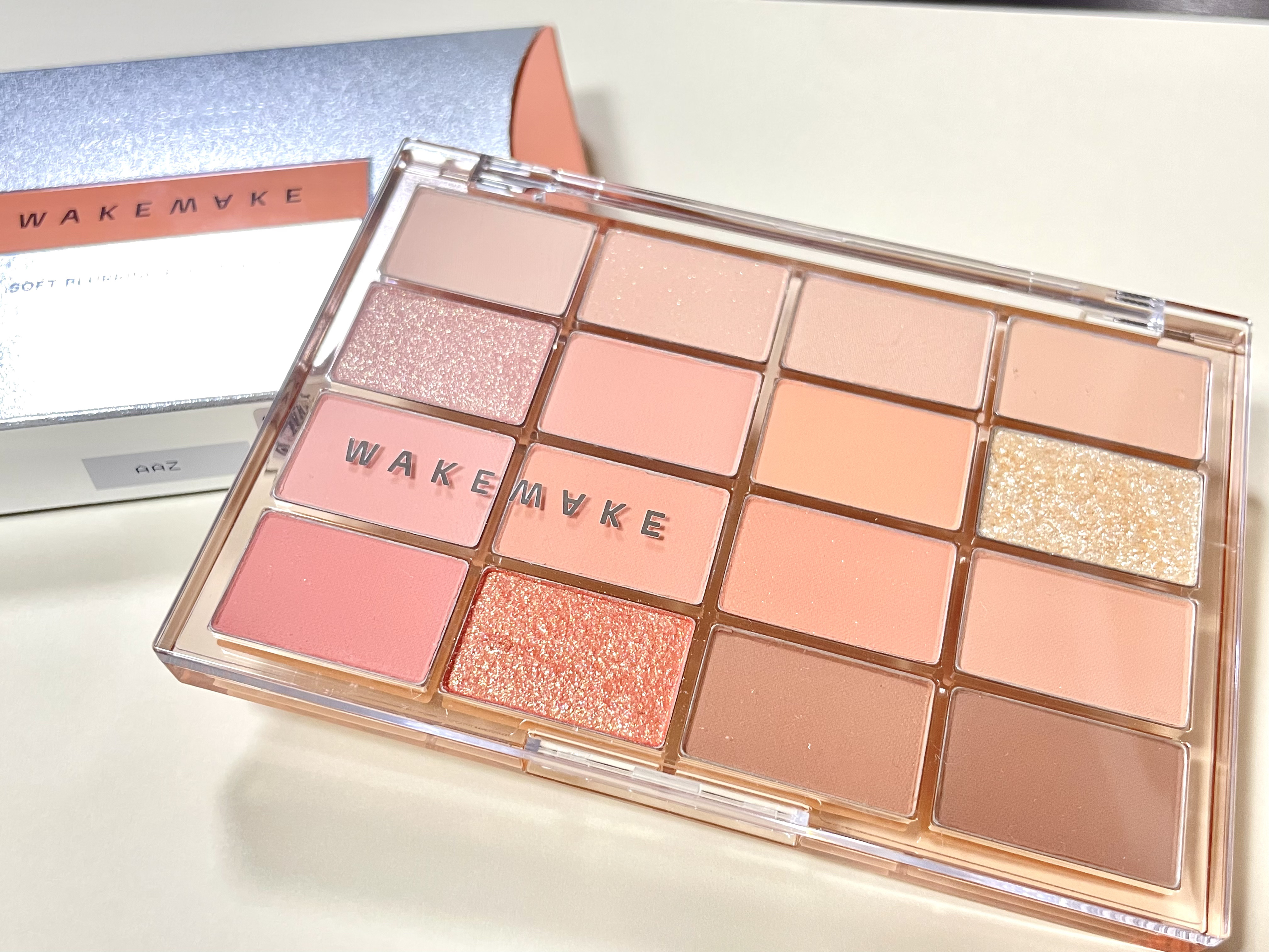 ソフトブラーリングアイパレット/wakemake/アイシャドウパレットを使ったクチコミ（1枚目）