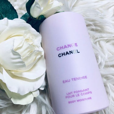 CHANEL チャンス オー タンドゥル シャワー ジェルのクチコミ「
香水が苦手なので香水がわりにシャネルのボディローションを買いました❤️

ボトルが可愛い、ボ.....」（1枚目）