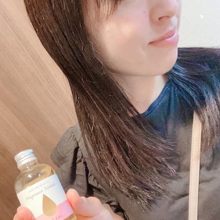 mee♡フォロバ◎ on LIPS 「香りGoodな椿オイル💕/見た目も可愛いこのヘアアイテム。..」(4枚目)