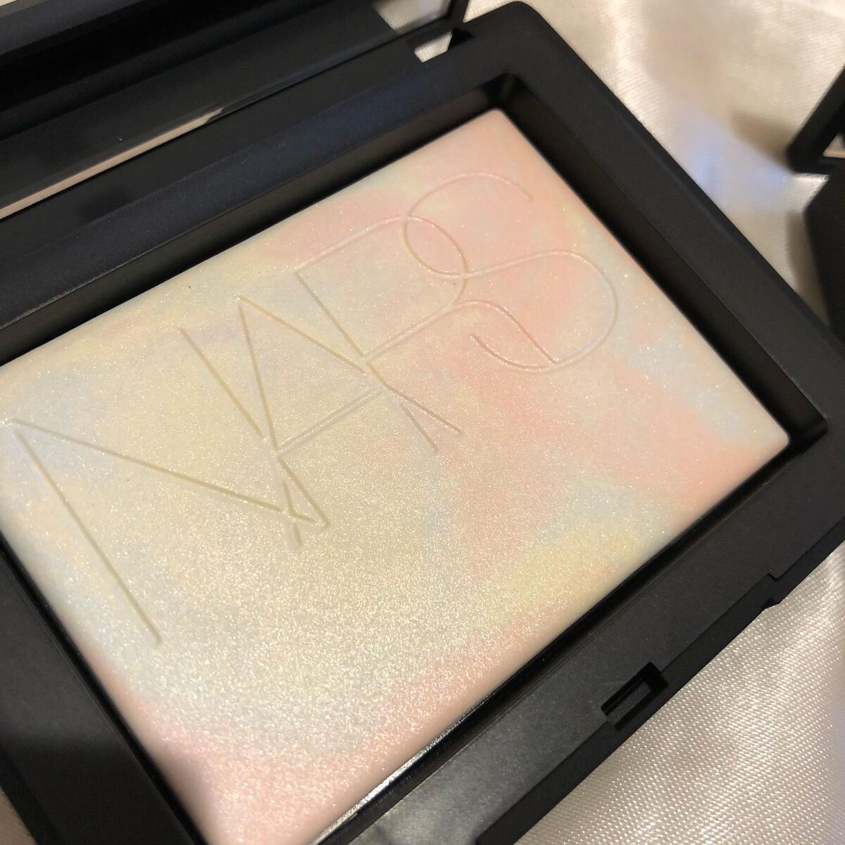 ライトリフレクティングセッティングパウダー プレスト N/NARS/プレストパウダーを使ったクチコミ(4枚目)