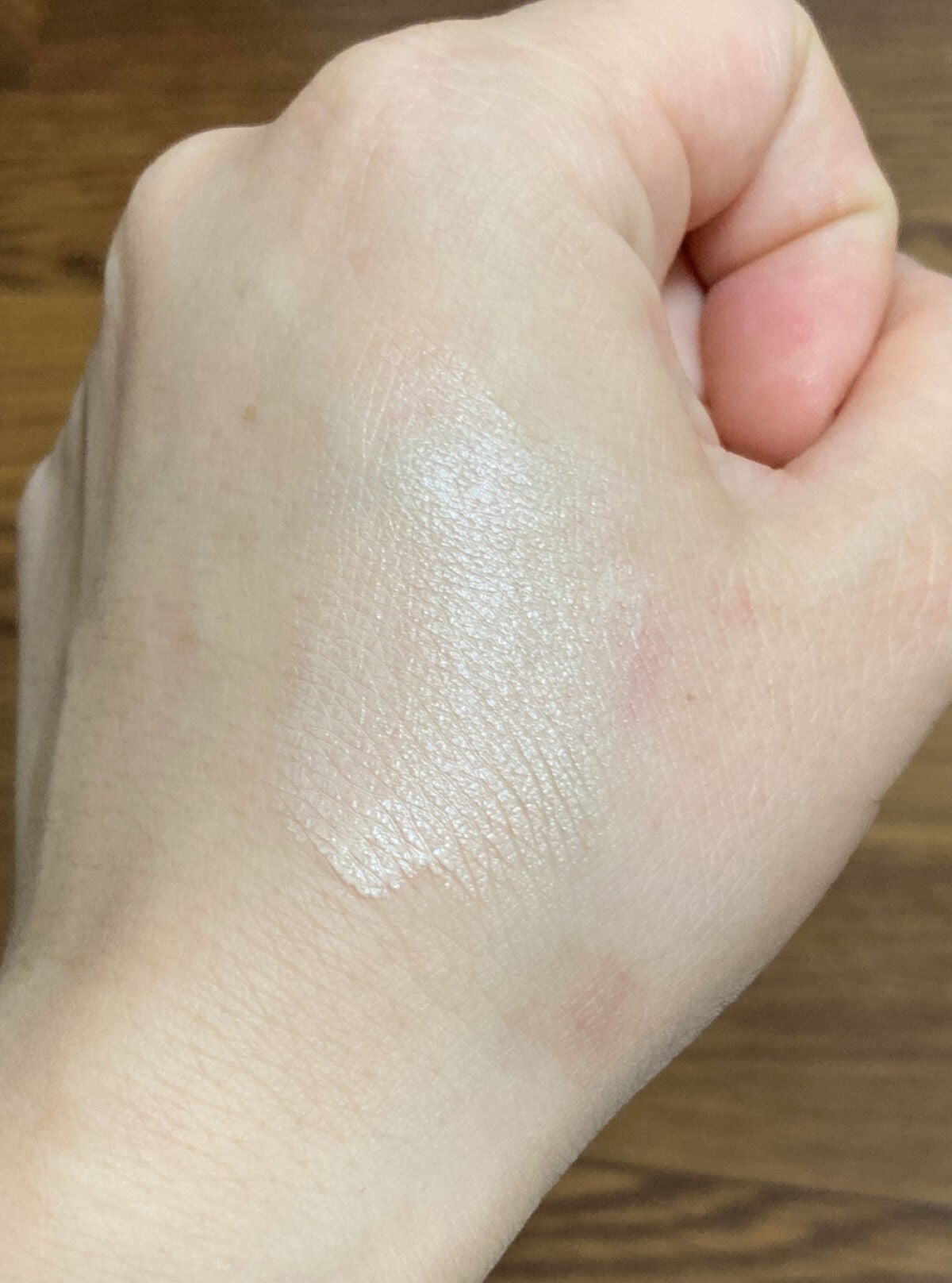 モイスチュアライジング ファンデーション プライマー/PAUL & JOE BEAUTE/化粧下地を使ったクチコミ(3枚目)