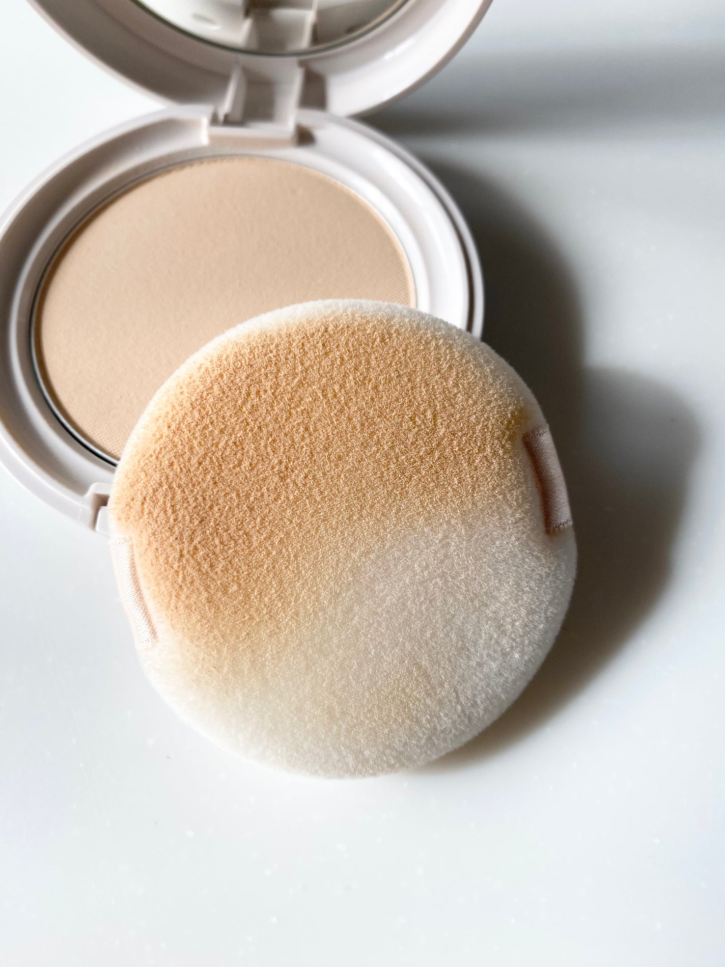 エッセンスパウダー /セラフォア/プレストパウダーを使ったクチコミ(3枚目)