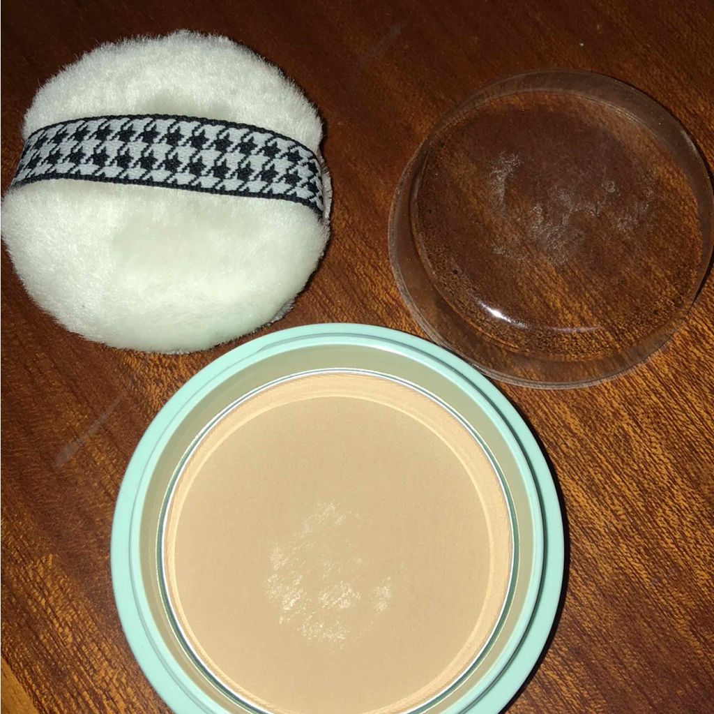 フェイスパウダー 薬用オークル/クリアラスト/プレストパウダーを使ったクチコミ(2枚目)