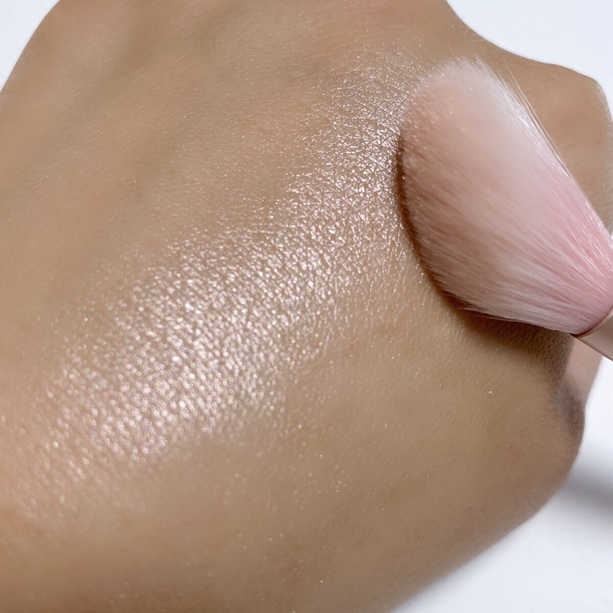 ナデシア ハイライトブラシ/NADESHIA/メイクブラシを使ったクチコミ(6枚目)