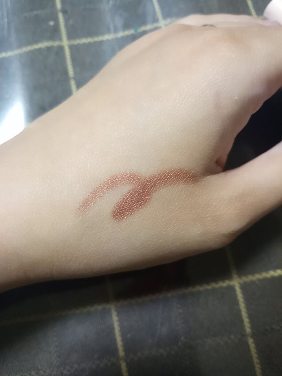 グリッタースティックアイシャドウ/Kirei&co./スティックアイシャドウを使ったクチコミ（3枚目）