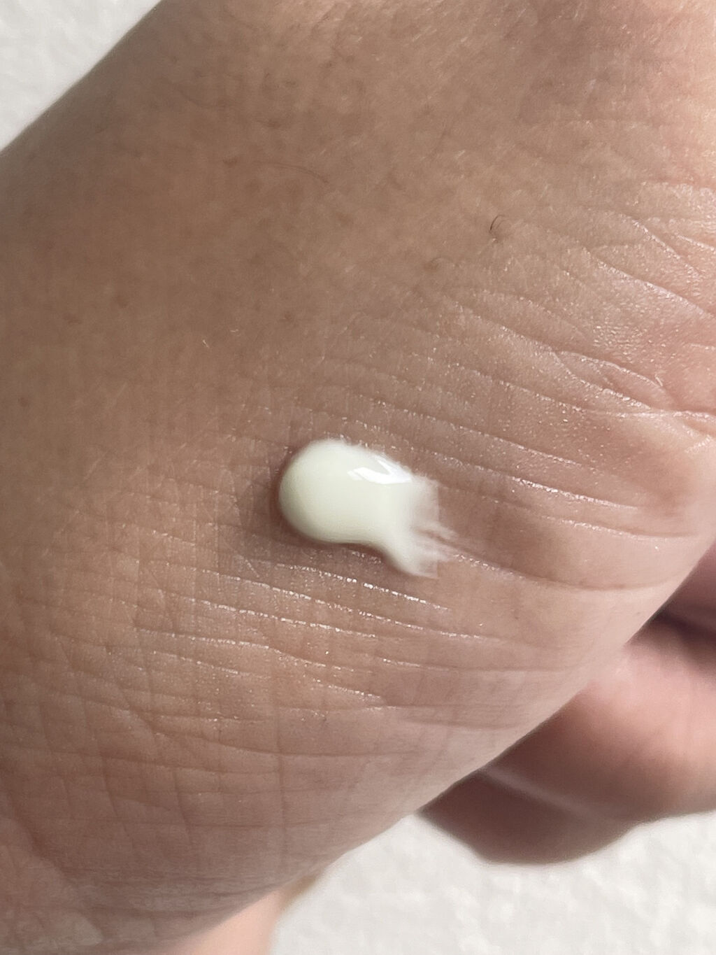 ダルバ ウォータフル エッセンス サンクリーム/ダルバ/日焼け止めクリームを使ったクチコミ（2枚目）