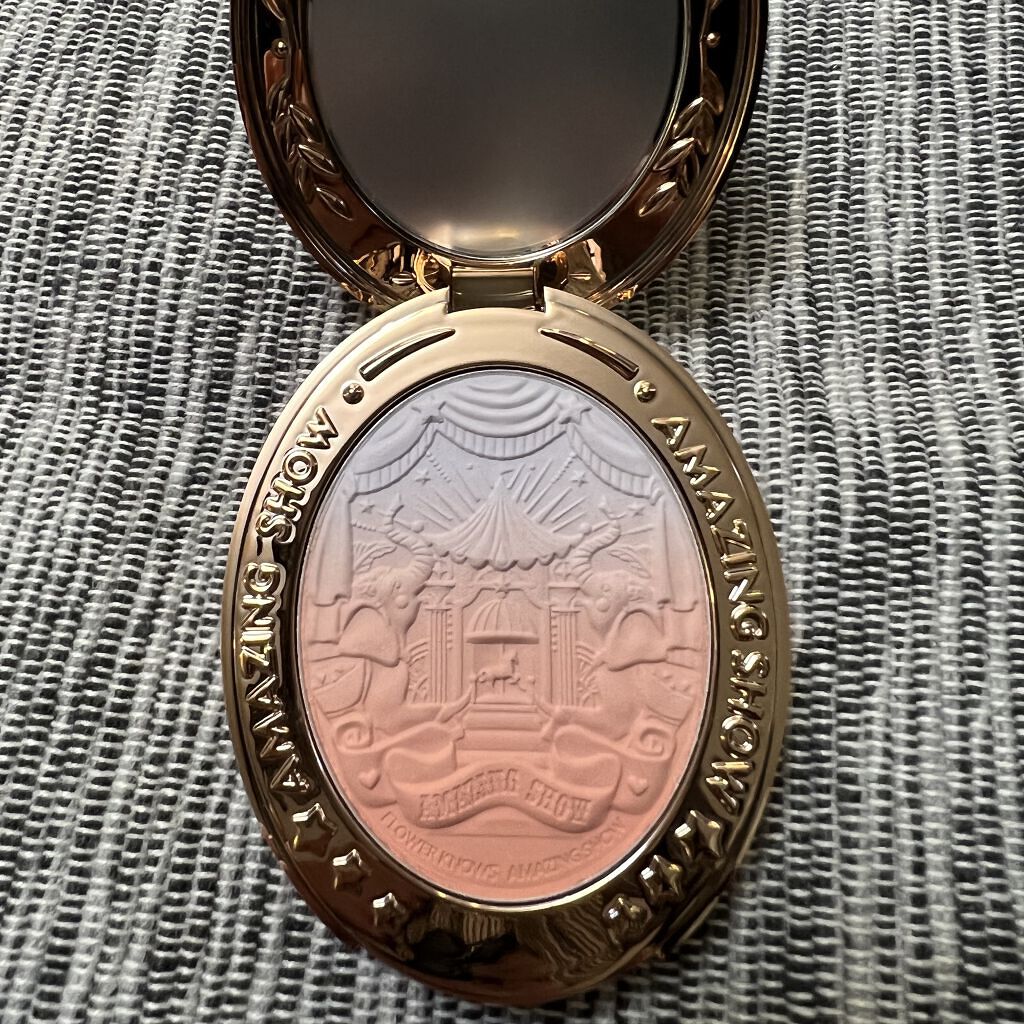 サーカスシリーズ グラデーションブラッシュ  01 Blue Moonlight/FlowerKnows/パウダーチークを使ったクチコミ（1枚目）