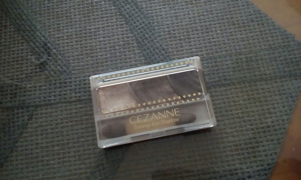 トーンアップアイシャドウ/CEZANNE/アイシャドウパレットを使ったクチコミ(1枚目)