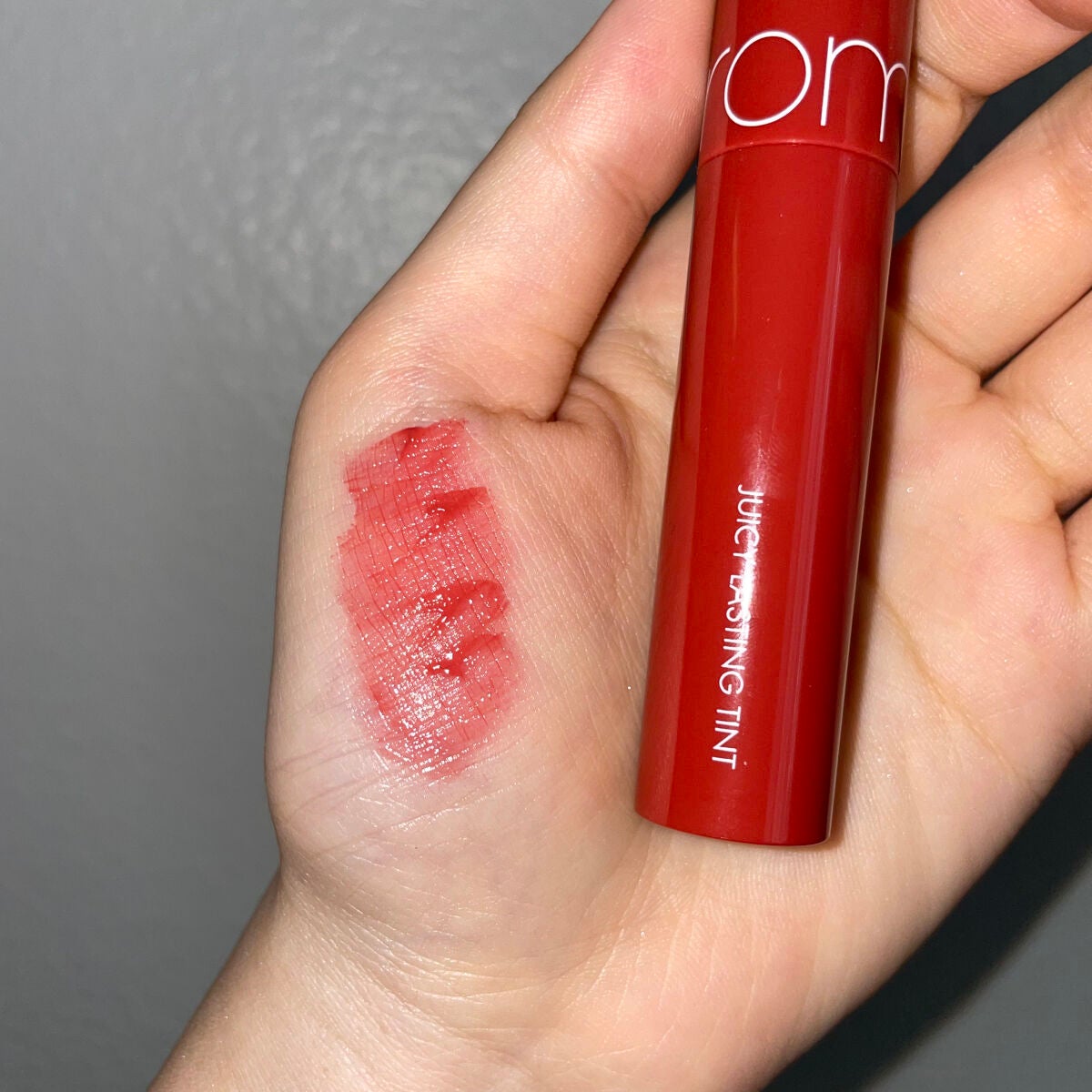 ジューシーラスティングティント/rom&nd/リップティントを使ったクチコミ(3枚目)