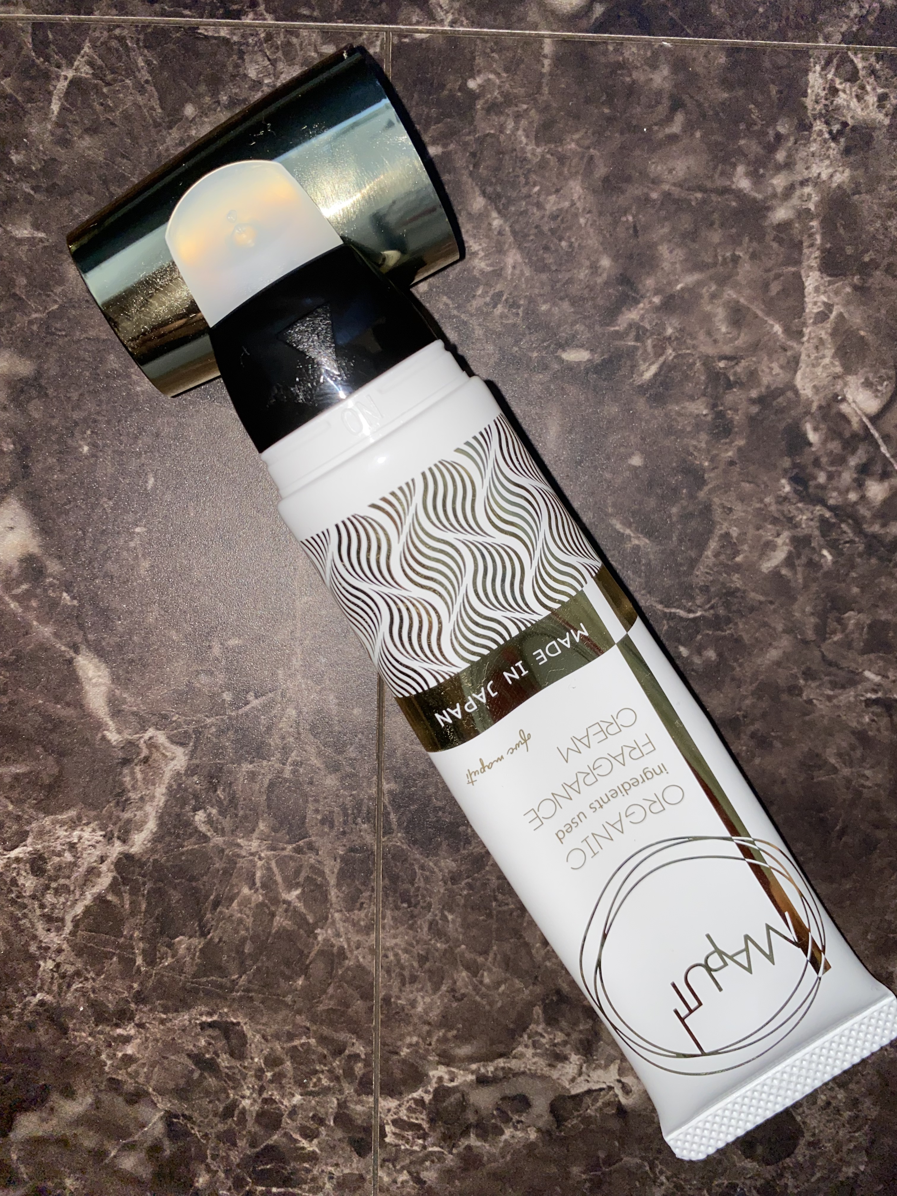 オーガニックフレグランスバストクリーム/MAPUTI/バスト・ヒップケアを使ったクチコミ（2枚目）