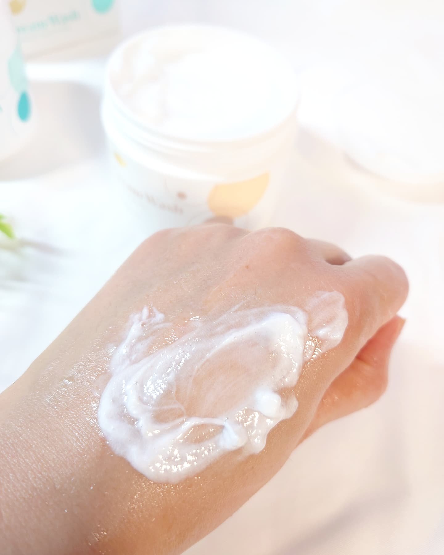 ダヴ クリームボディウォッシュ コンフォートモイスチャー/ダヴ/ボディソープを使ったクチコミ（3枚目）