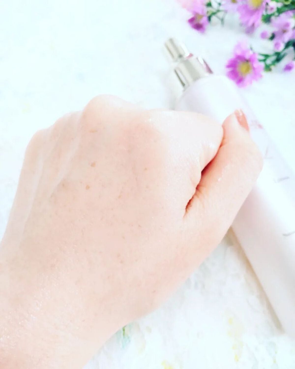 NORIKOð¹è¬æ©æ³ç®¡çè
on LIPS ããçŸå®¹æ¶²ã®ãããªåç²§æ°Žðããããã«æºã¡ããèãžãšå°ããã¥ãŒã«ã..ãïŒ3æç®ïŒ