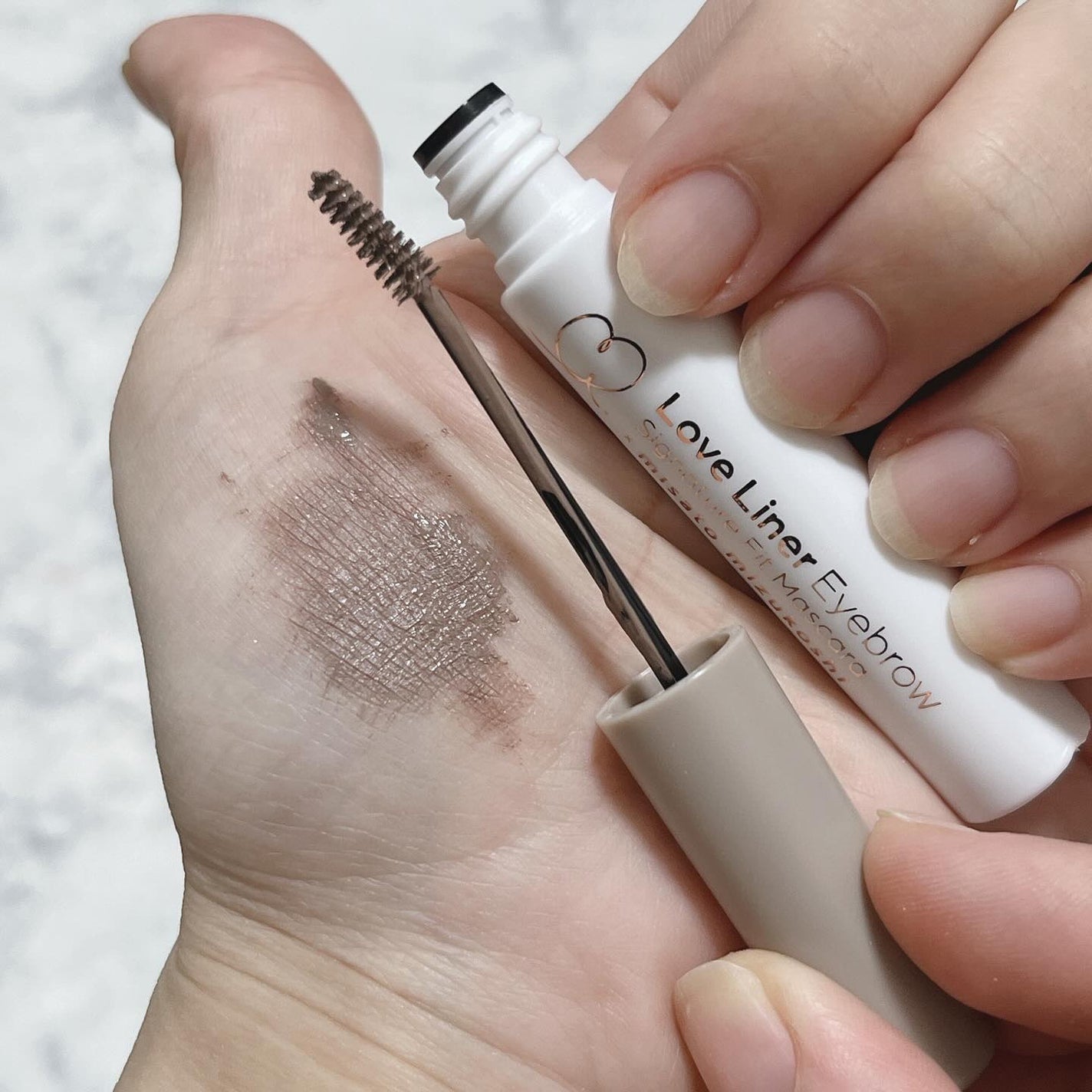 ラブ・ライナー シグネチャーフィットマスカラ MMC2<アイブロウ>/ラブ・ライナー/眉マスカラを使ったクチコミ(4枚目)