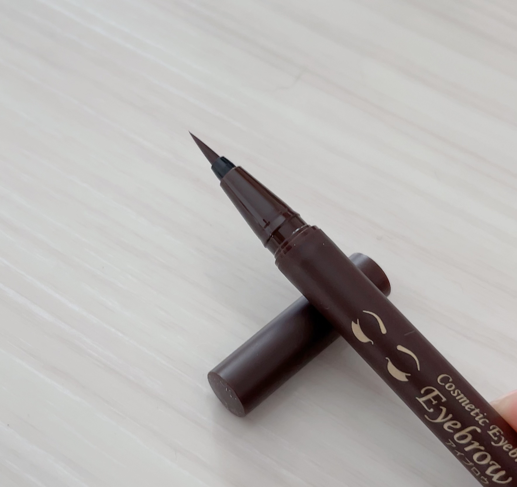 アイブロウ ティントライナー 04 ダークブラウン/エレガンス/眉ティントを使ったクチコミ（2枚目）