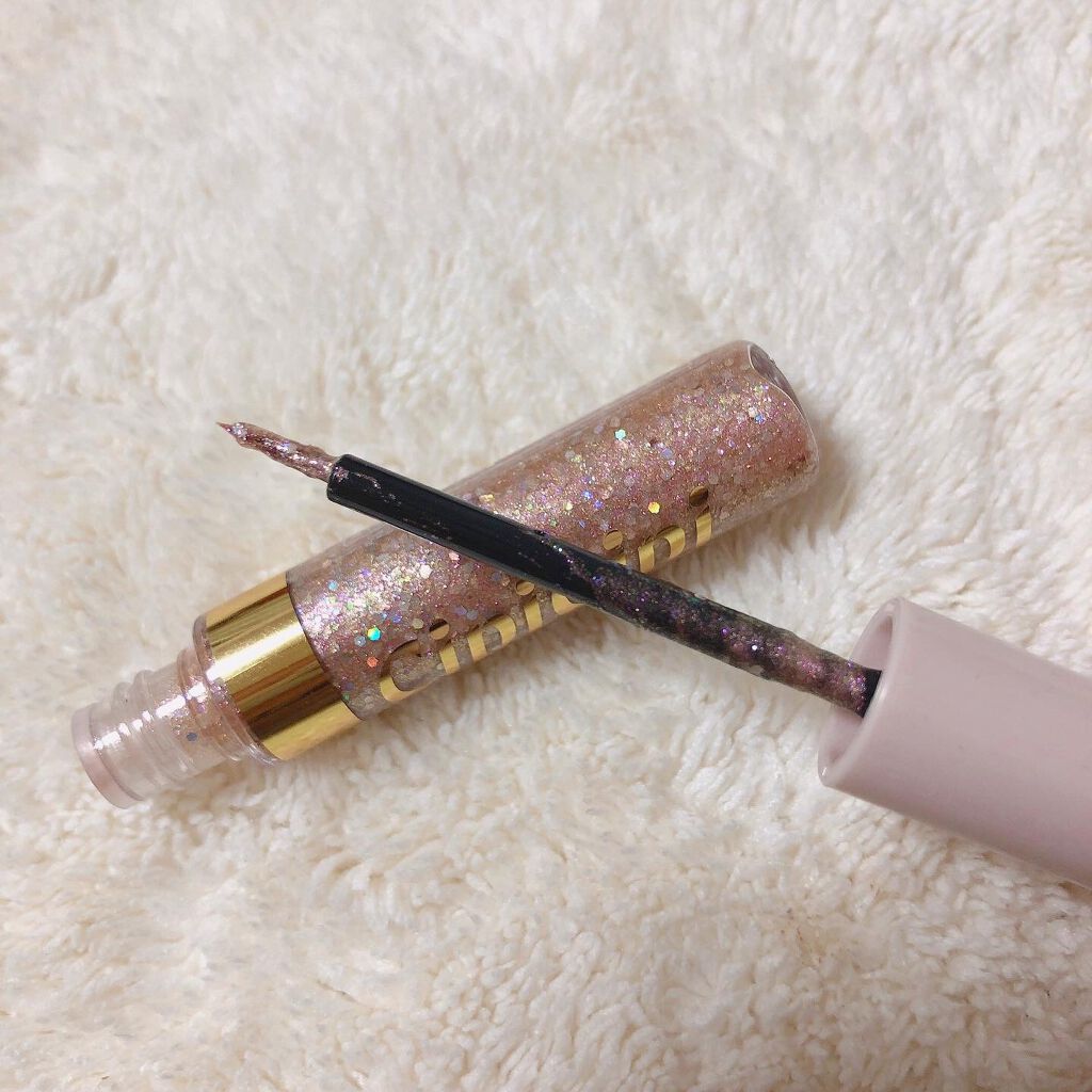 グリッターイルミネーションライナー/CipiCipi/リキッドアイライナーを使ったクチコミ（3枚目）