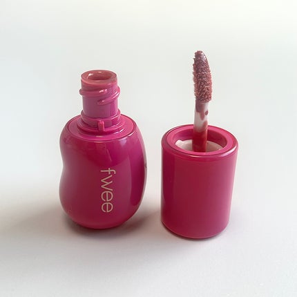 フィー 3Dボリューミンググロス/fwee/リップグロスを使ったクチコミ(2枚目)