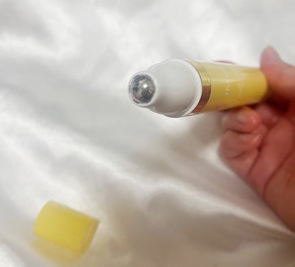 V9ビタミンアンプルロールオンアイクリームクリア/JMsolution/アイケア・アイクリームを使ったクチコミ(2枚目)