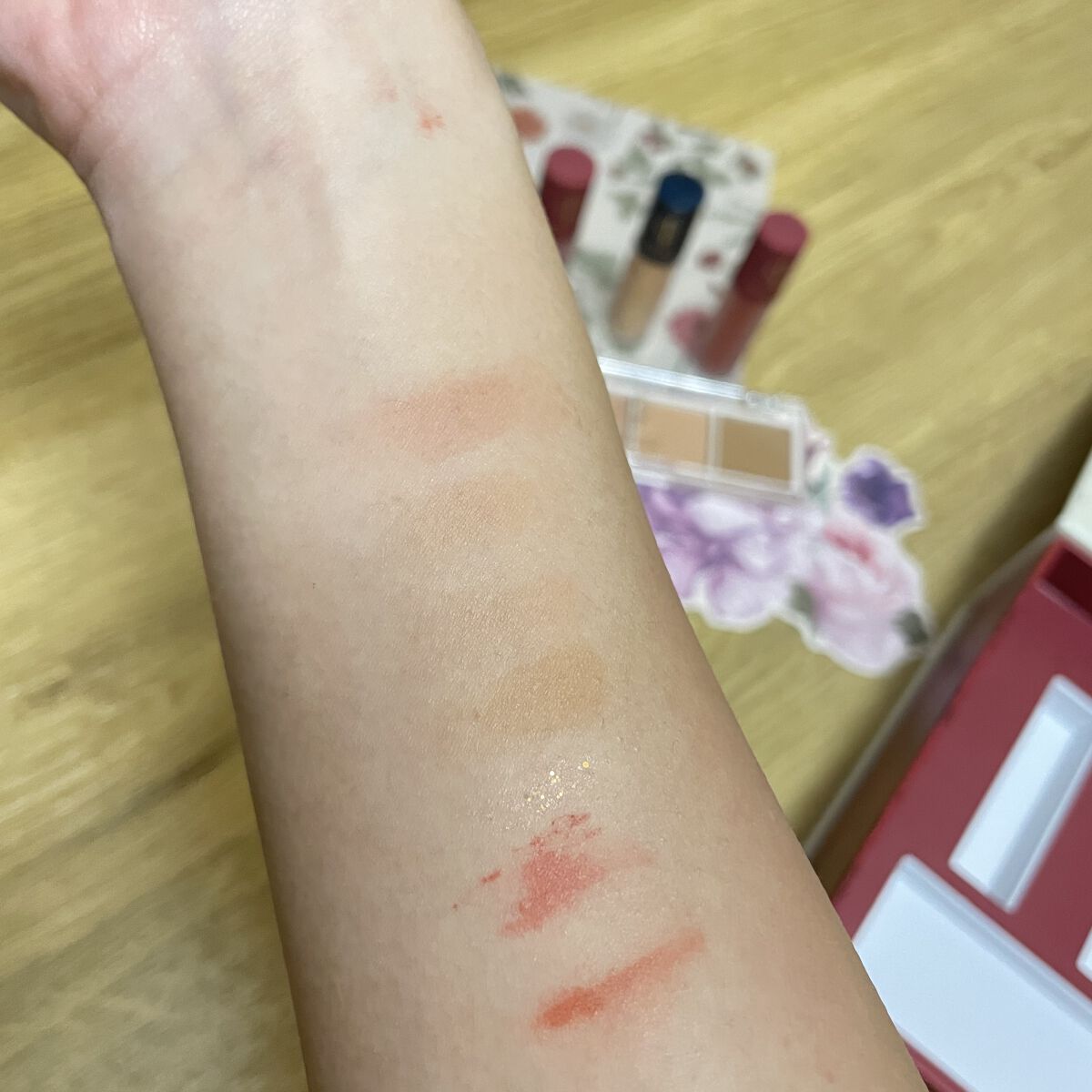 ヴィンテージフラワーガーデンセット/フォレンコス/メイクアップキットを使ったクチコミ（3枚目）