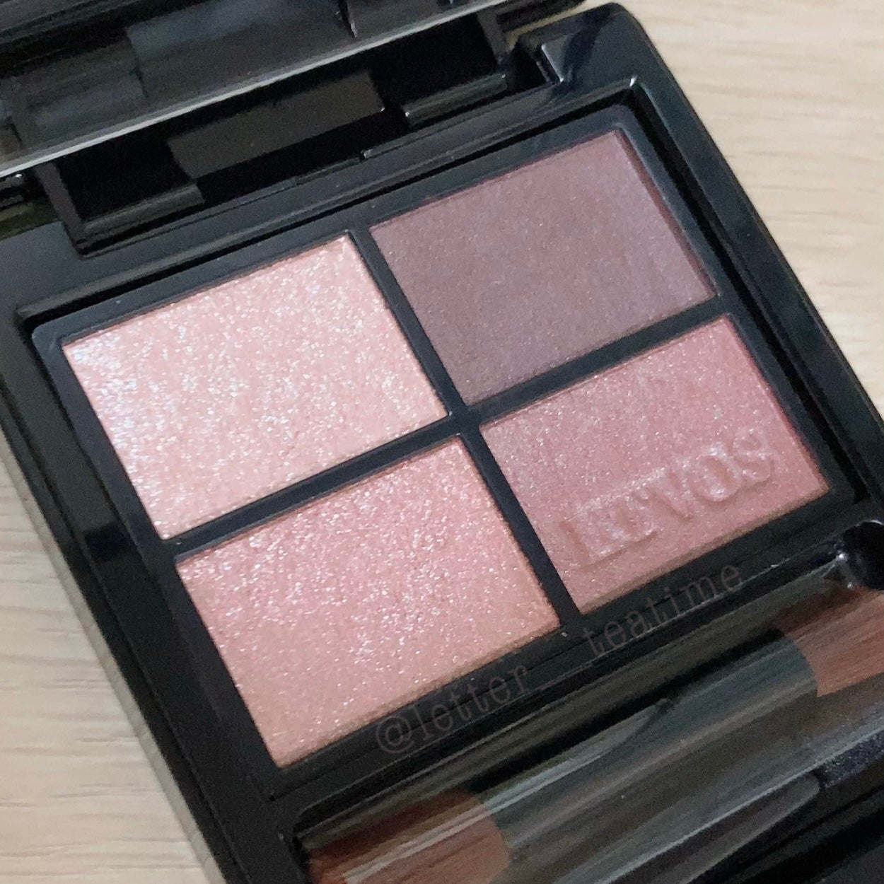 ミネラルクラッシィシャドー/エトヴォス/アイシャドウパレットを使ったクチコミ(2枚目)