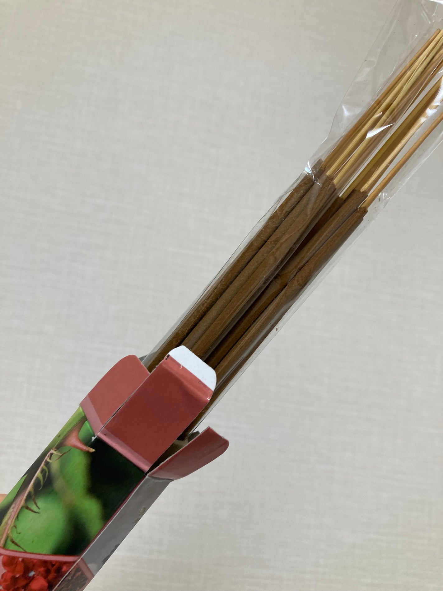 嘘が苦手なくま on LIPS 「キャンドゥのお香!バラの香りにはラベンダー以上の効能がある説を..」(4枚目)