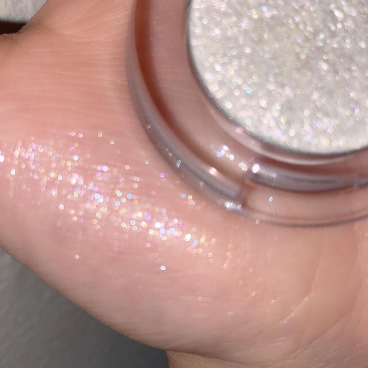 ルックアット マイアイベルベット/ETUDE/単色アイシャドウを使ったクチコミ(4枚目)