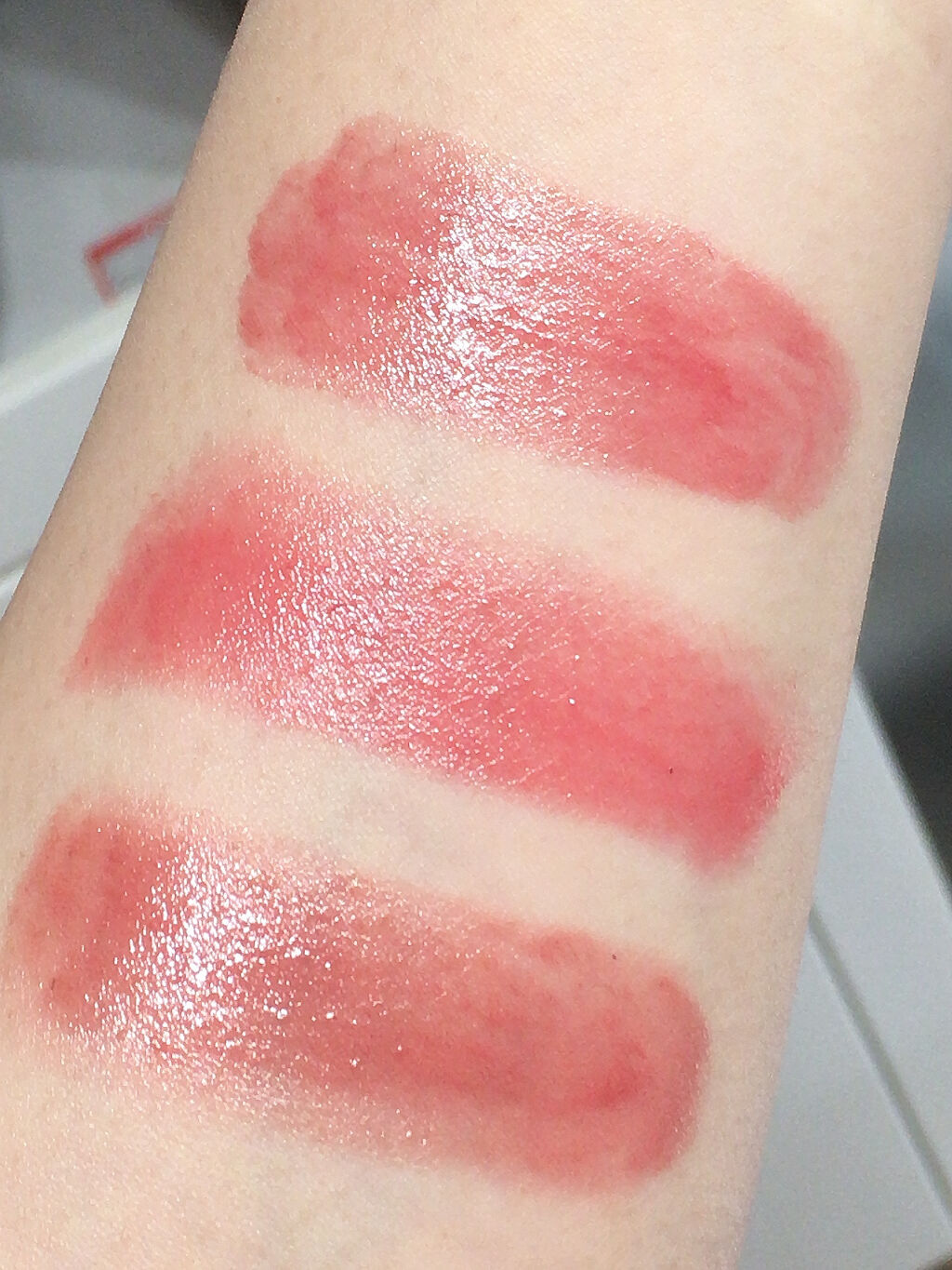 ラスティンググロスリップ/CEZANNE/口紅を使ったクチコミ（2枚目）