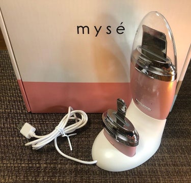 mysé(ミーゼ) ダブルピーリングプレミアムのクチコミ「１つで3役
クレンジング＋イオン導入＋ボディ（肘膝踵）ができる家庭用美容器

・3役
・軽い
.....」（2枚目）