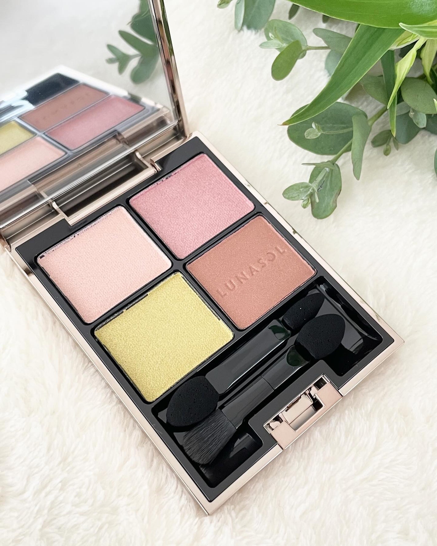 アイカラーレーション/LUNASOL/アイシャドウパレットを使ったクチコミ(2枚目)