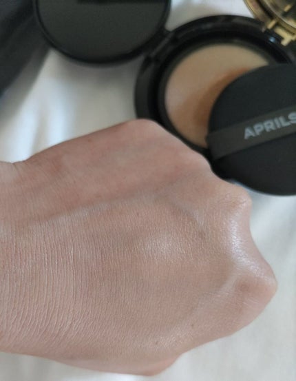 マジックスノークッションブラック 3.0/APRILSKIN/クッションファンデーションを使ったクチコミ(4枚目)
