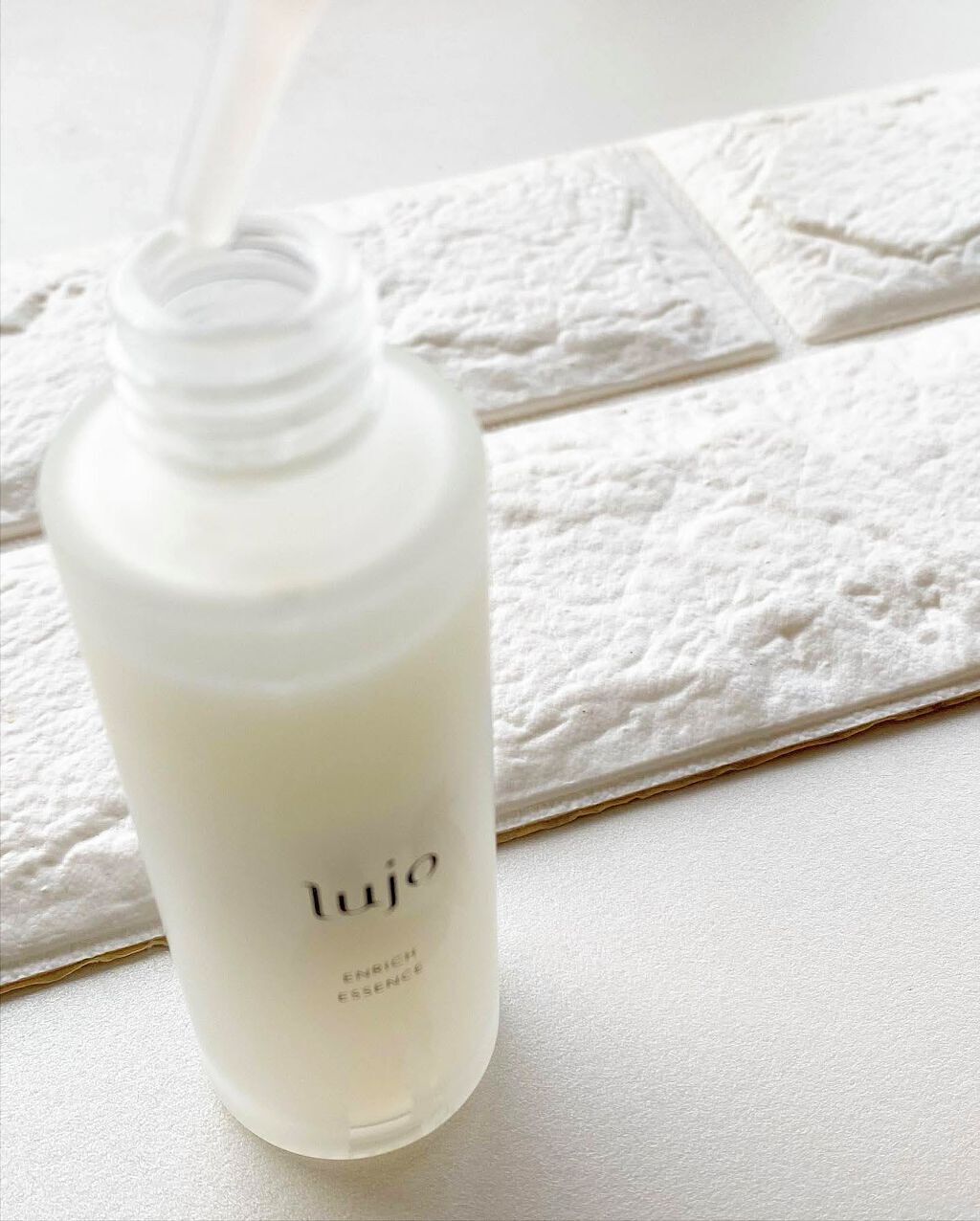 ぺこりーぬ on LIPS 「lujo(ルジョー)のエンリッチエッセンス。2層のオイルで、化..」(1枚目)