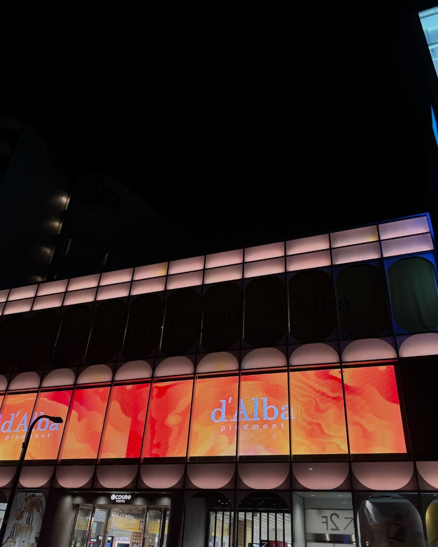 MIREKA on LIPS 「POPUPレポ✍️.原宿の@cosmeTOKYO(@at_co..」(8枚目)