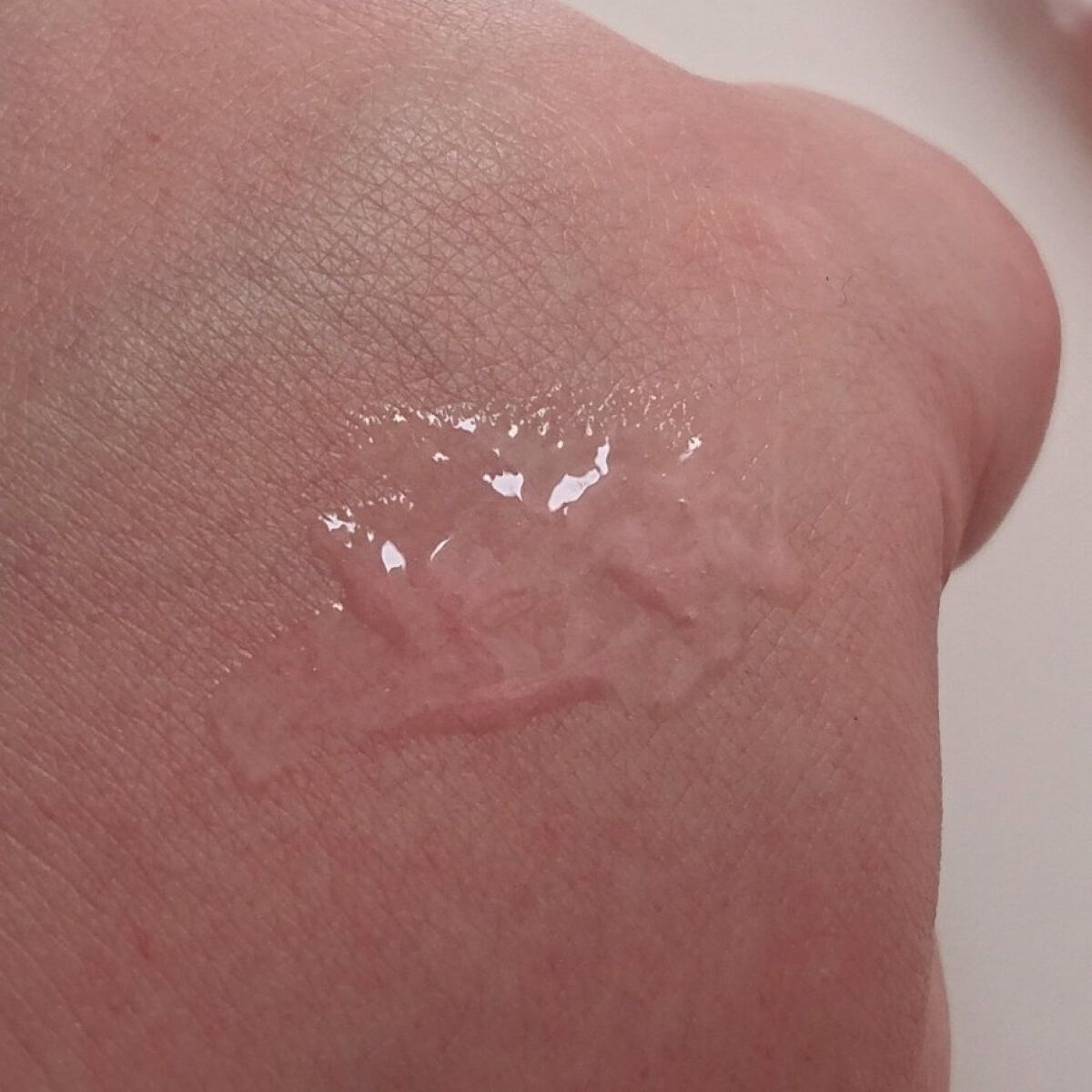 38°C / 99°F リップトリートメント (リップ美容液)/UZU BY FLOWFUSHI/リップケアを使ったクチコミ(2枚目)