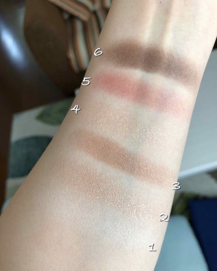 JILL STUART クチュールミックスアイズのクチコミ「2018年8月に限定発売されたこちら。
ジルスチュアート クチュールミックスアイズ 01.....」(3枚目)