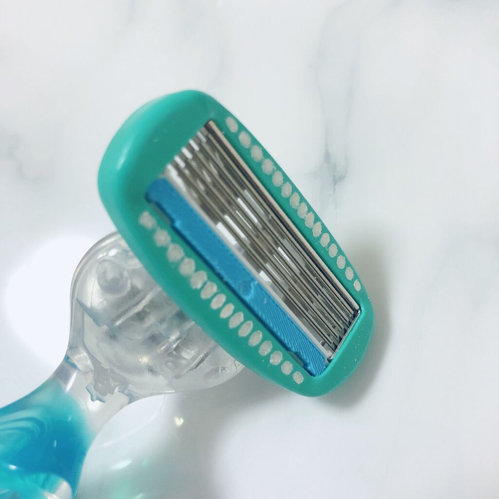 ハイドロシルク 敏感肌用 ホルダー （刃付き＋替刃１コ）/ハイドロシルク/シェーバーを使ったクチコミ（3枚目）