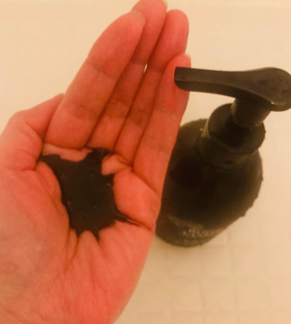 綺和美 カラーシャンプーのクチコミ「綺和美　白髪染めカラーシャンプー（ダークブラウン）の紹介です

8種類の天然植物エキス配合
髪.....」（2枚目）