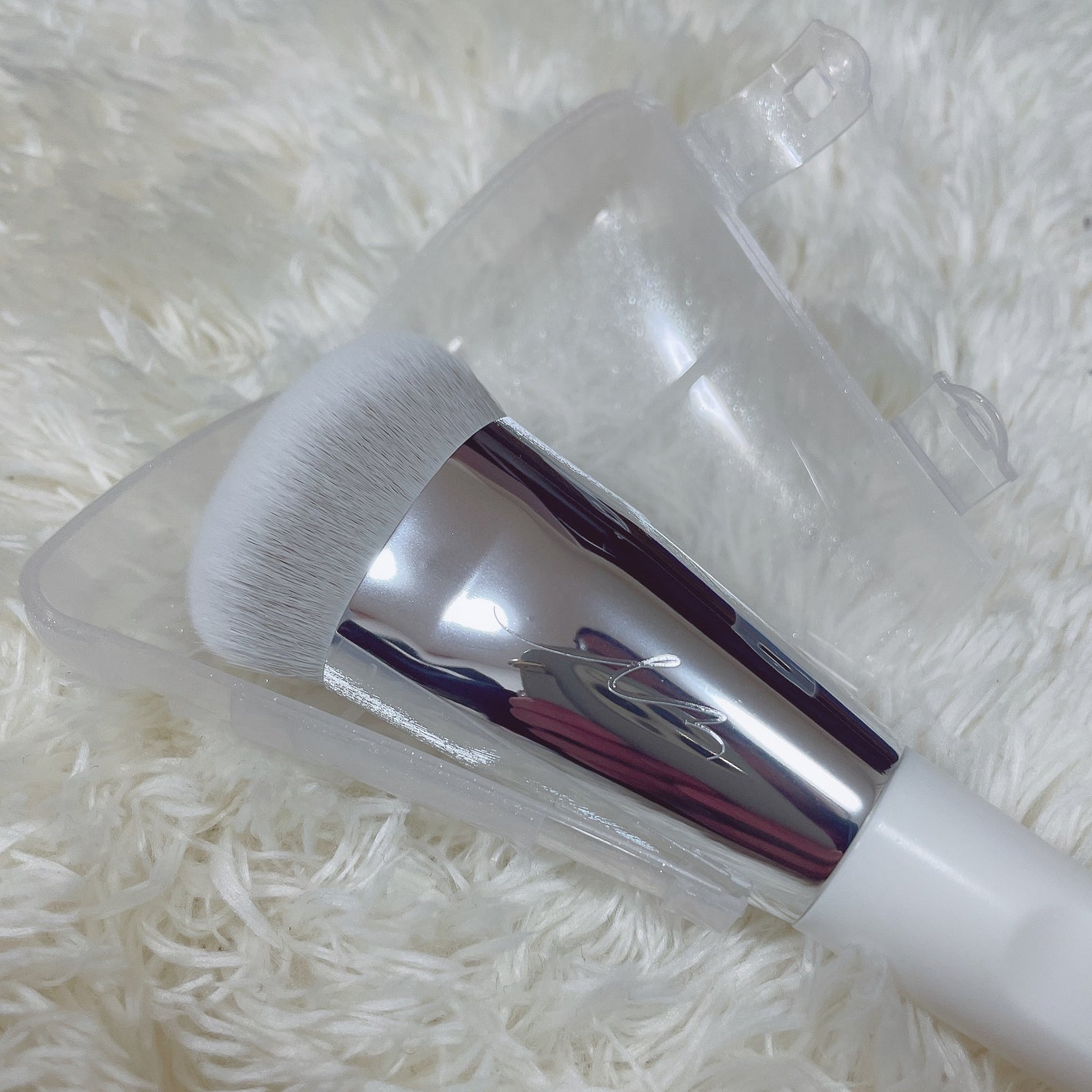 okhee 白玉ファンデーションブラシ/SOOA DOR/メイクブラシを使ったクチコミ(2枚目)