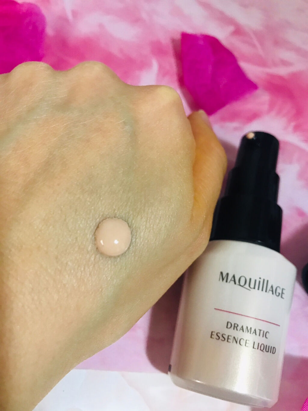 ドラマティックエッセンスリキッド/マキアージュ/リキッドファンデーションを使ったクチコミ（1枚目）