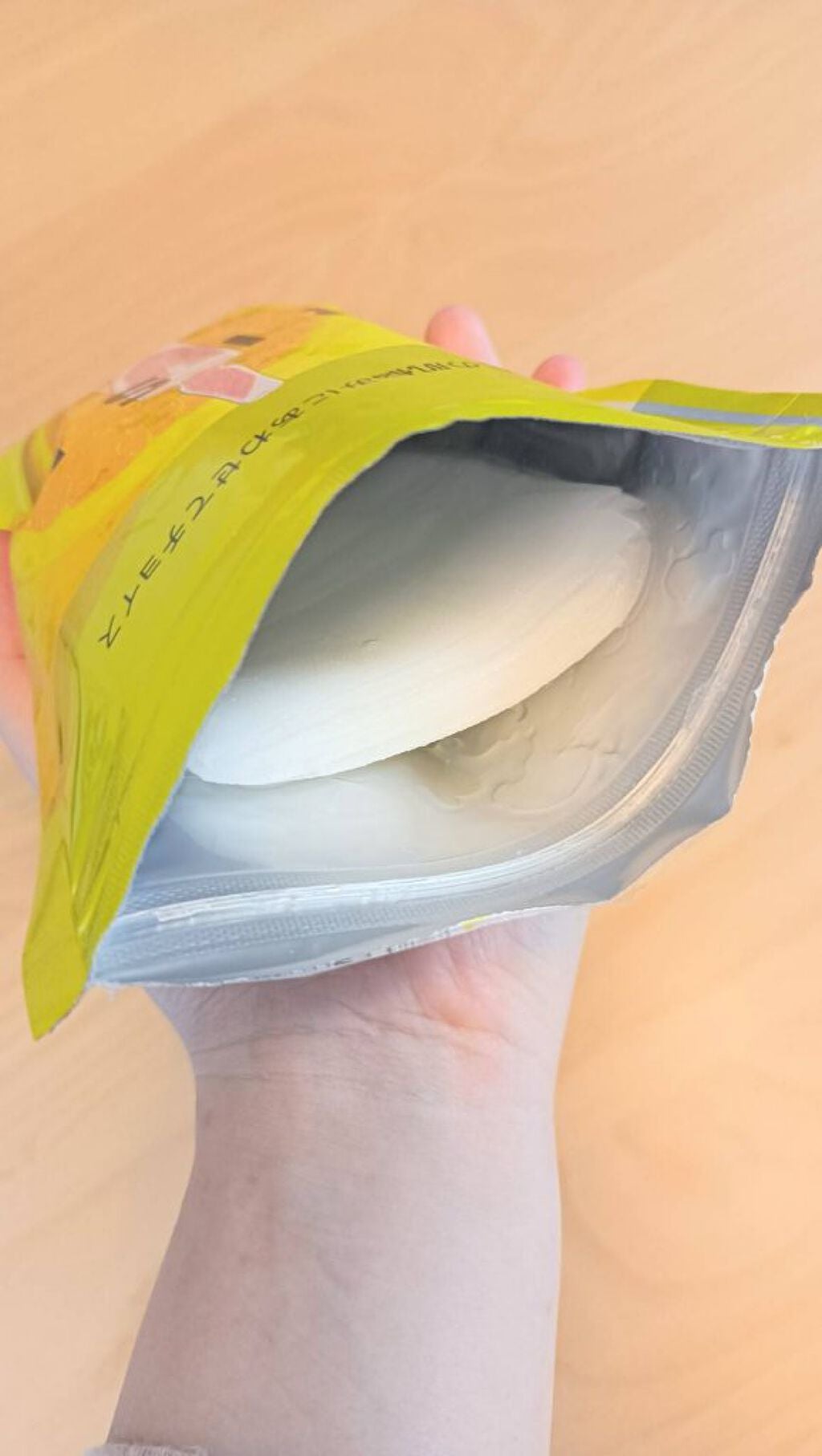 デイリーケアマスク ヒアルロン酸&グレープフルーツ/RISM/シートマスク・パックを使ったクチコミ(3枚目)