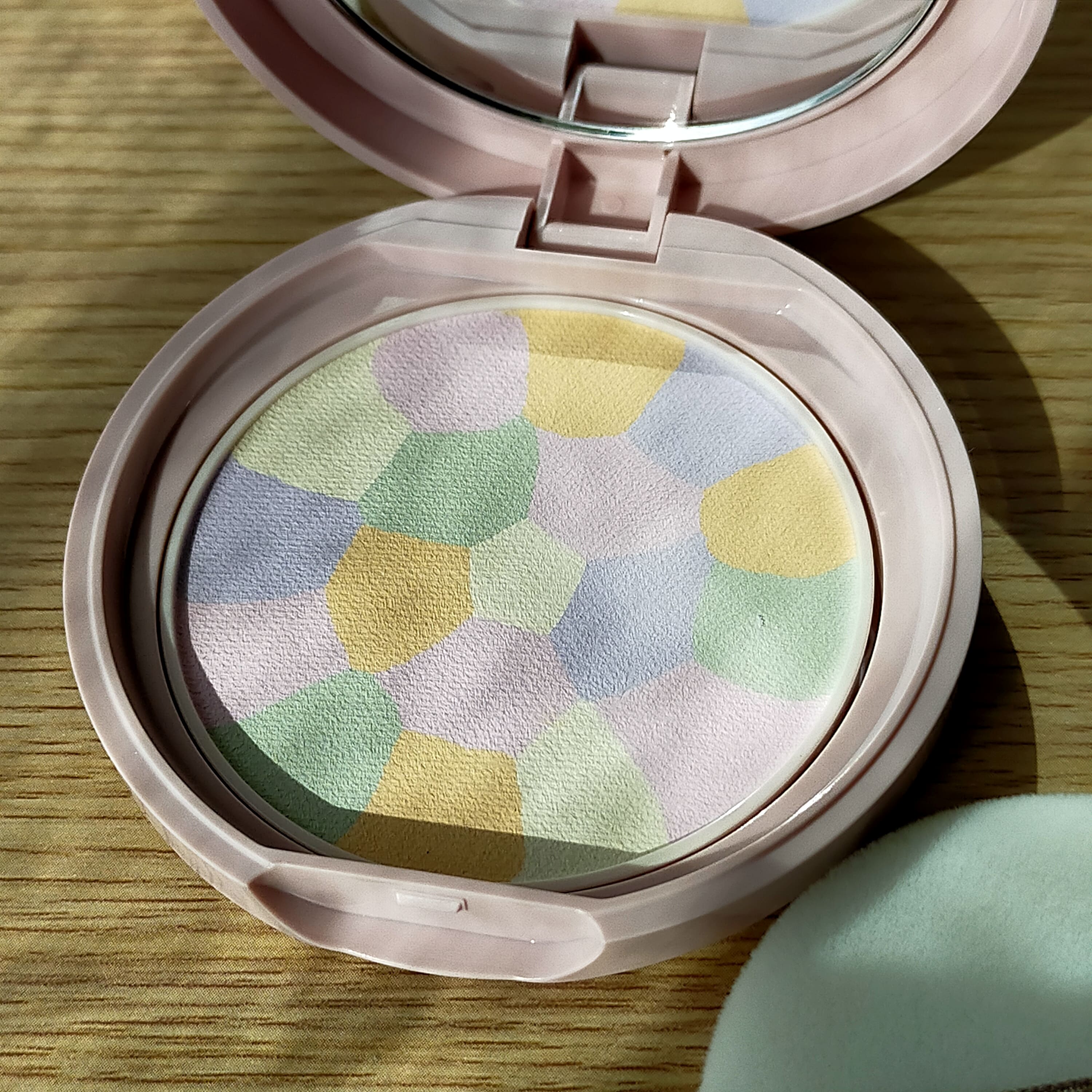 マシュマロフィニッシュパウダー　～Abloom～/キャンメイク/プレストパウダーを使ったクチコミ（2枚目）