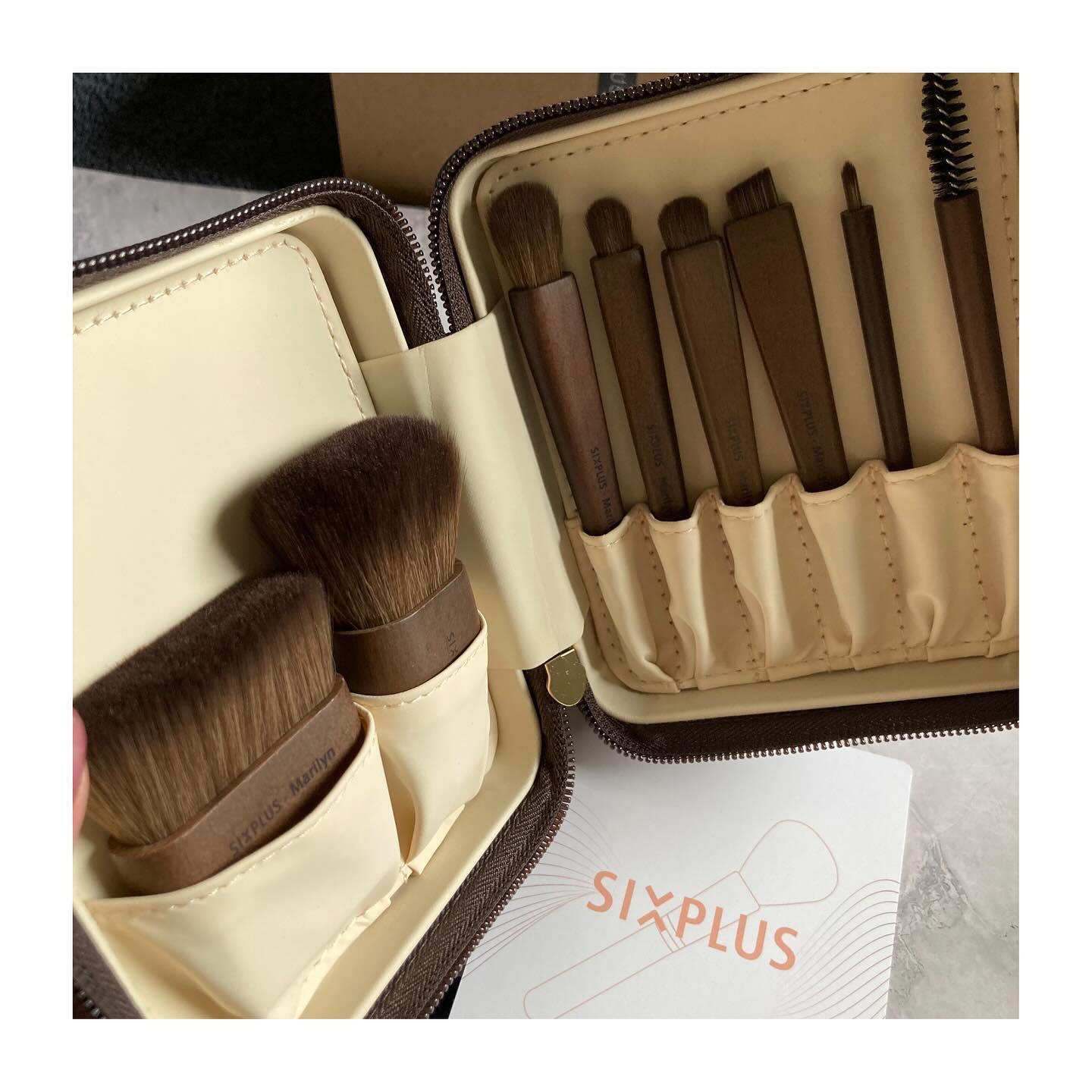 SIXPLUSコラボメイクブラシ 8本セット-UNIQUEシリーズ /SIXPLUS/メイクブラシを使ったクチコミ（3枚目）