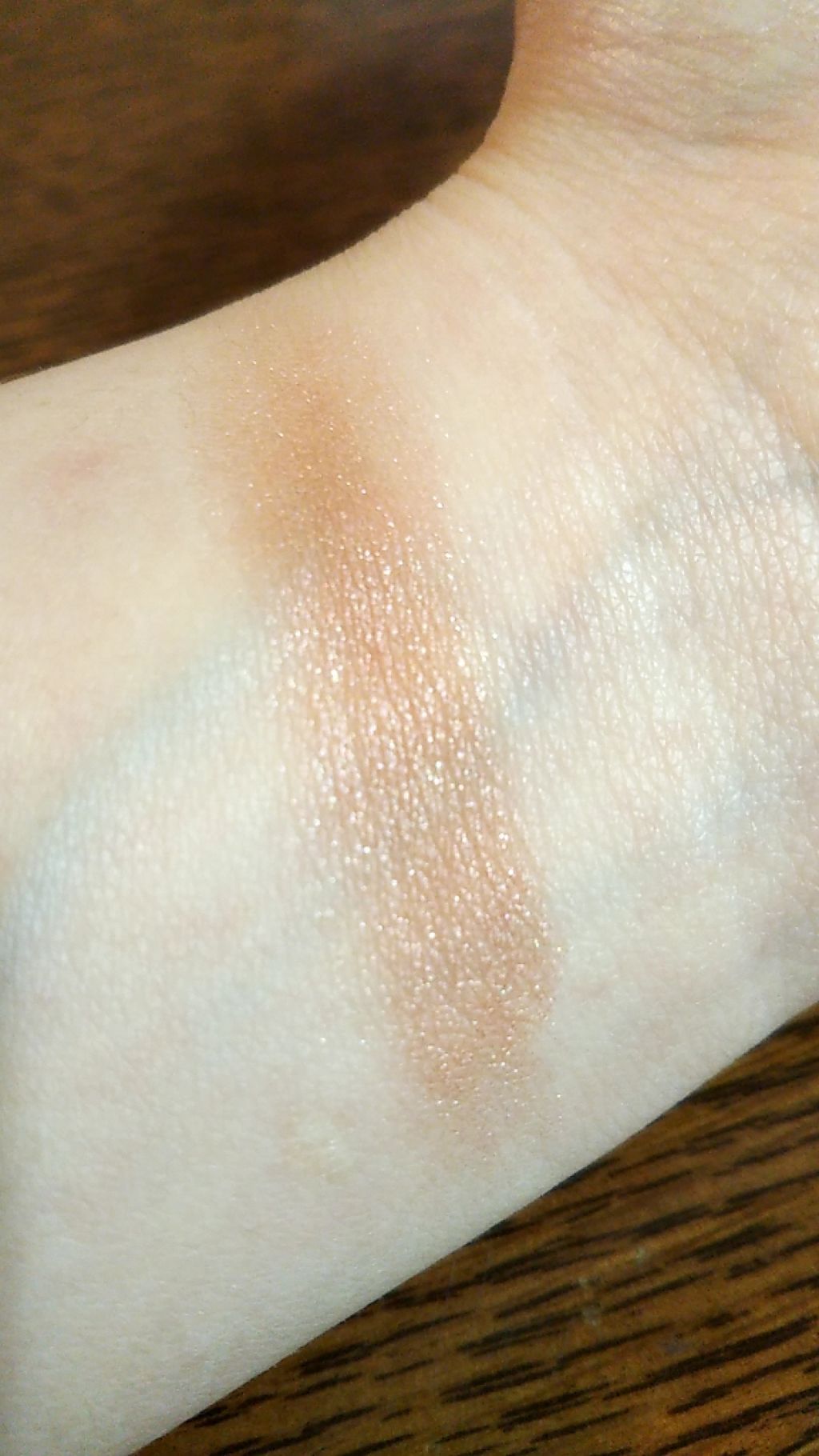 UR GLAM　EYE & CHEEK COLOR ライトブラウン/U R GLAM/単色アイシャドウを使ったクチコミ（3枚目）