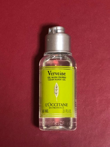 L'OCCITANE　
ヴァーベナ クリーンハンドジェル







この手洗いと消毒の中、ちょっとでも癒されたいし、手に優しい物を使いたいですよね。✋✨



こちら、外出用消毒液で、高濃度アルコー