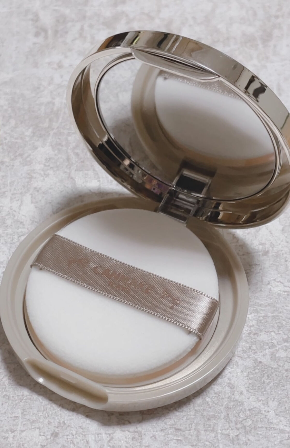 マシュマロフィニッシュパウダー　～Abloom～/キャンメイク/プレストパウダーを使ったクチコミ（2枚目）