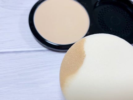 ライトフル C3 ナチュラル シルク パウダーファンデーション/M・A・C/パウダーファンデーションを使ったクチコミ(3枚目)