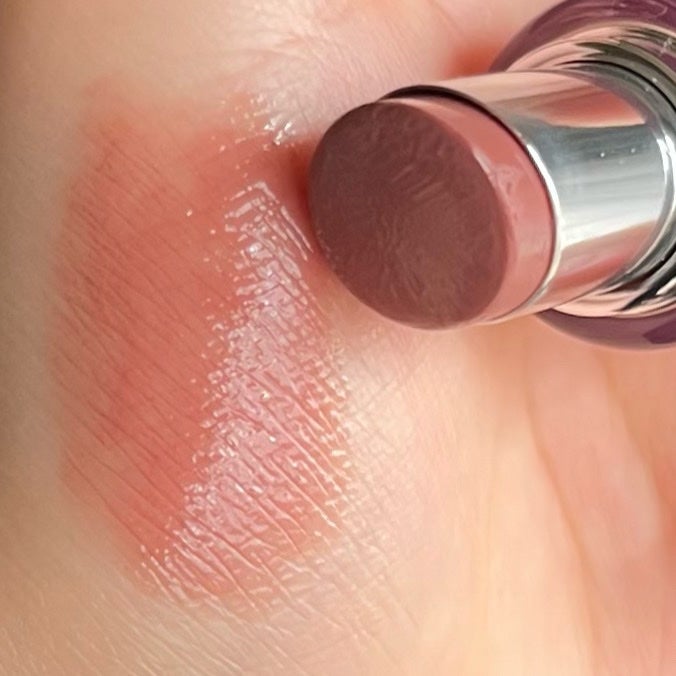 ボンディンググロウリップスティック/Laka/口紅を使ったクチコミ(2枚目)