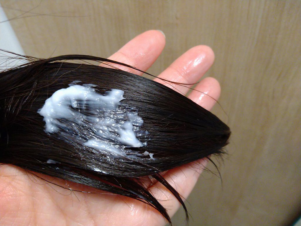 くせ・うねり集中ケアマスク/エッセンシャル flat/ヘアマスク・ヘアパックを使ったクチコミ（3枚目）