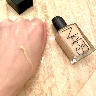 ライトリフレクティング ファンデーション 02174/NARS/リキッドファンデーションを使ったクチコミ（2枚目）