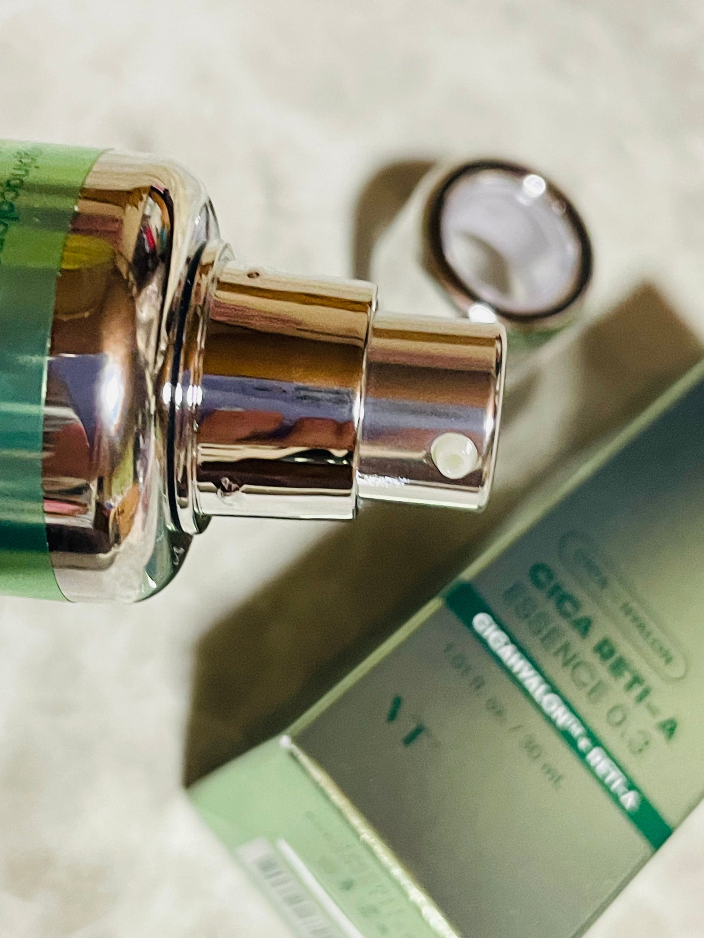 シカレチA エッセンス0.3/VT/美容液を使ったクチコミ(2枚目)